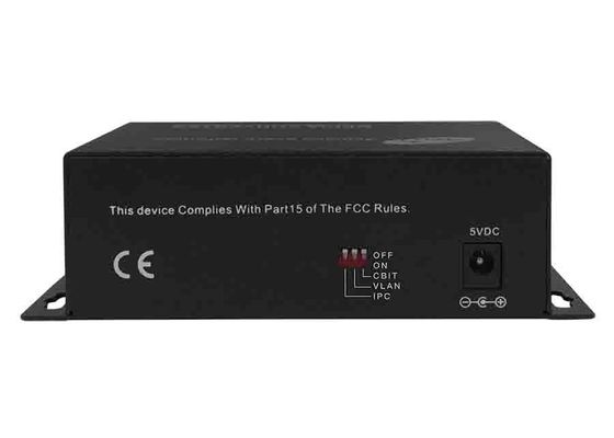 1310/1550nm Commercial Ethernet Media Converter พร้อมไฟเบอร์ 1 พอร์ตและพอร์ต POE 4 พอร์ต