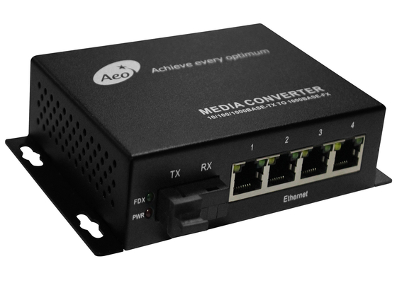 1310/1550nm Commercial Ethernet Media Converter พร้อมไฟเบอร์ 1 พอร์ตและพอร์ต POE 4 พอร์ต